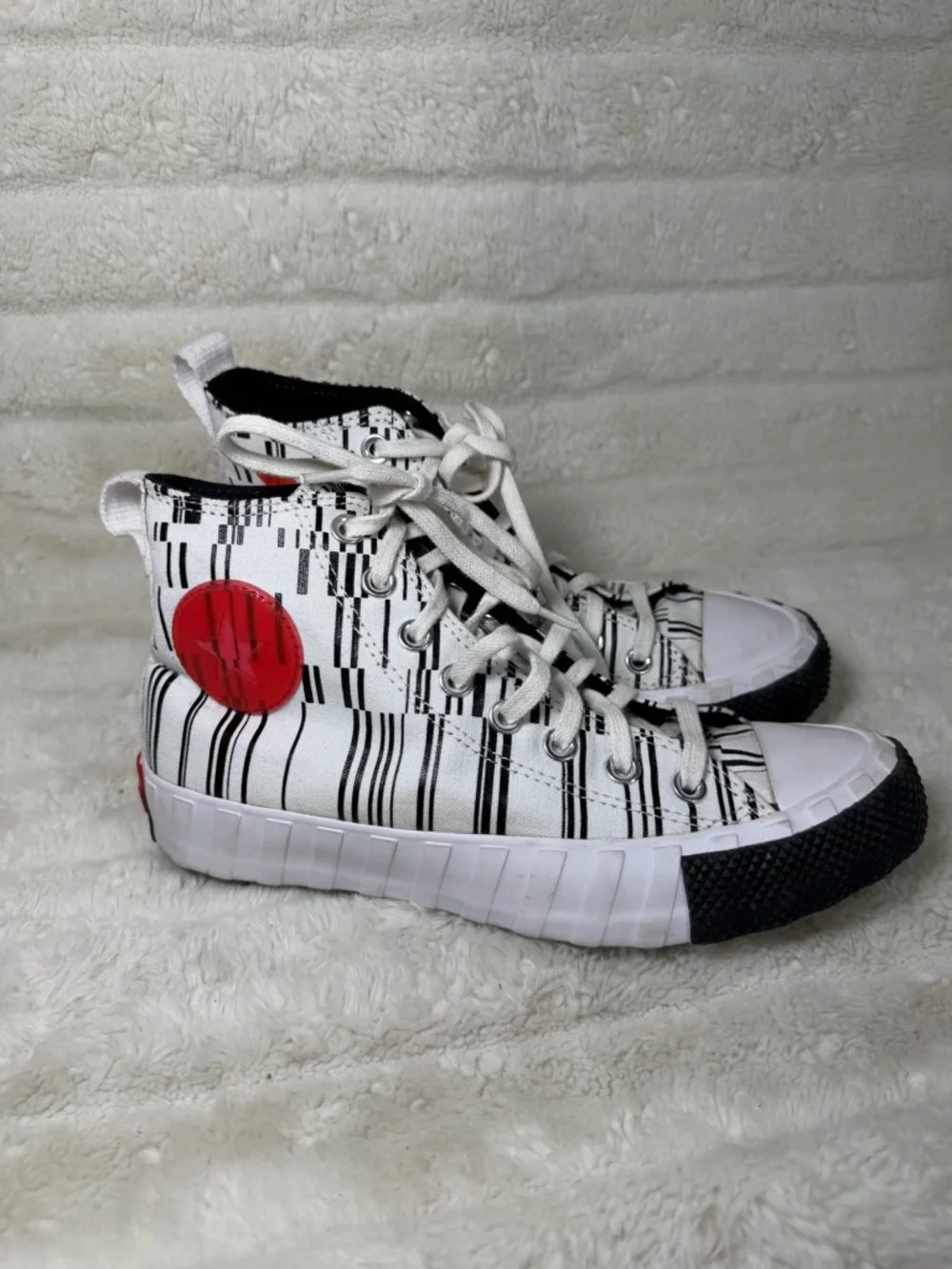 Mens 7 CONVERSE CHUCK TAYLOR UNT1TL3D HIGH "TRANSLUCENT BARCODE WHITE/RED 6.5 - Picture 1 of 8